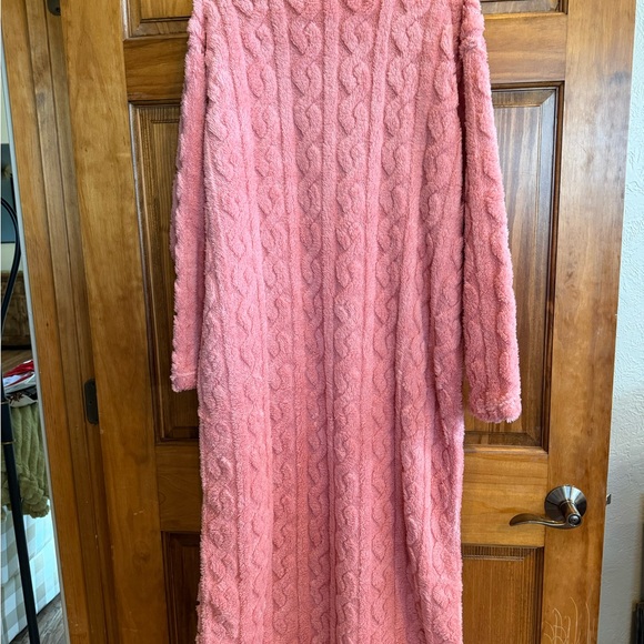 Cozy Pink Robe - Picture 5 of 6